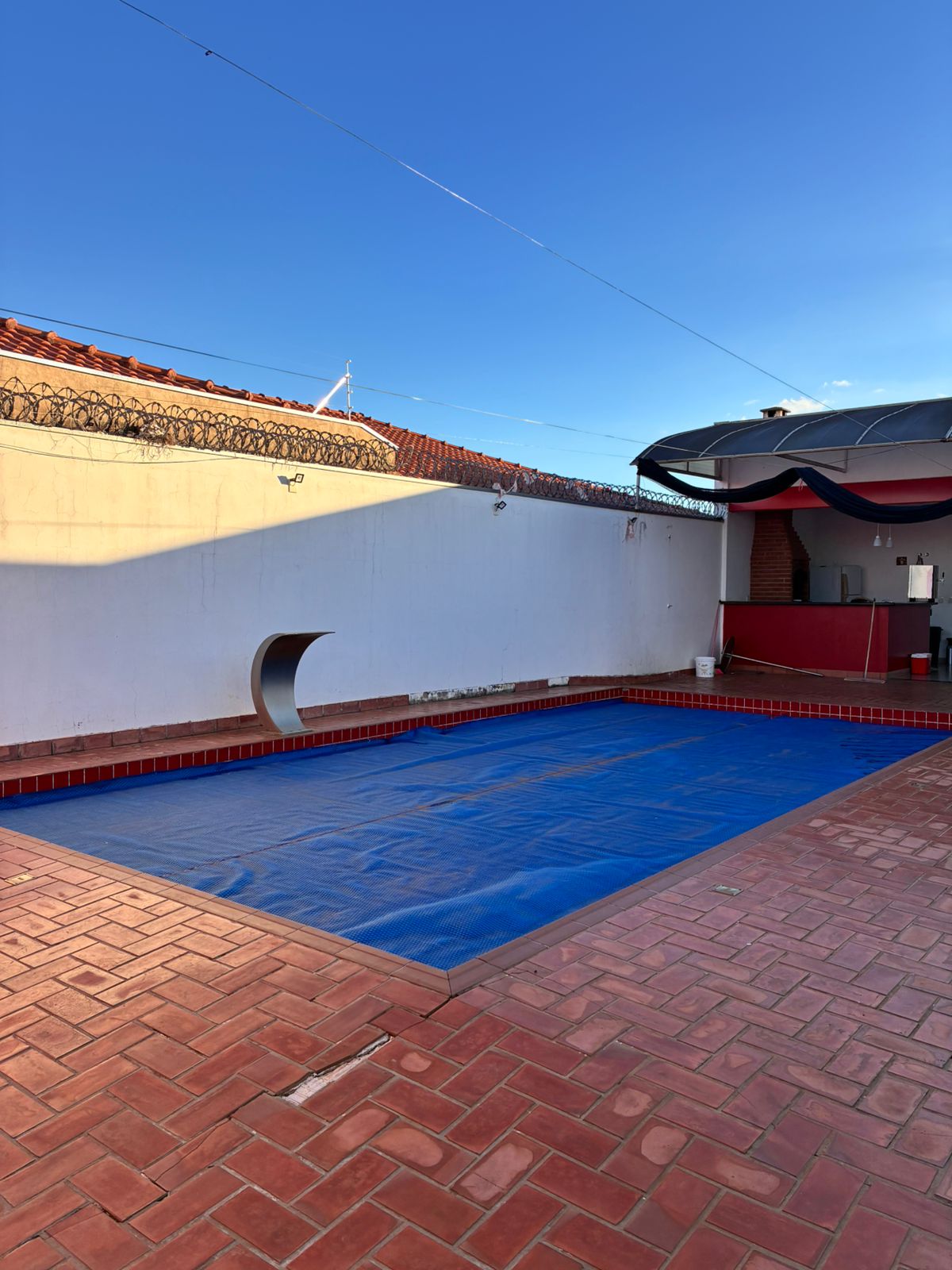 Piscina com prainha e LED